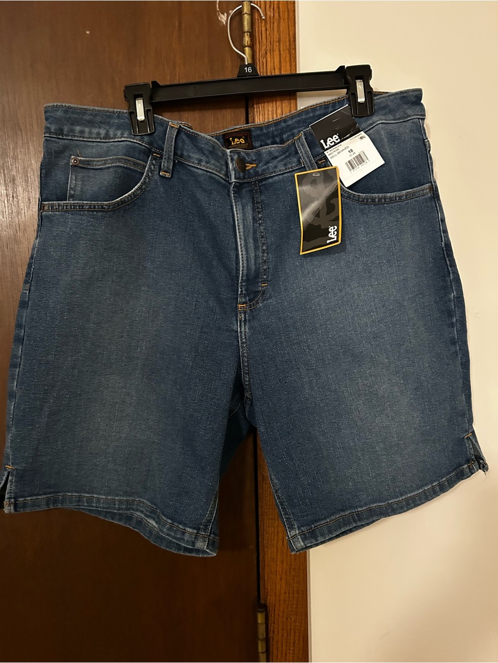Lee woman’s Mid Wash Denim Jean Shorts - Blue